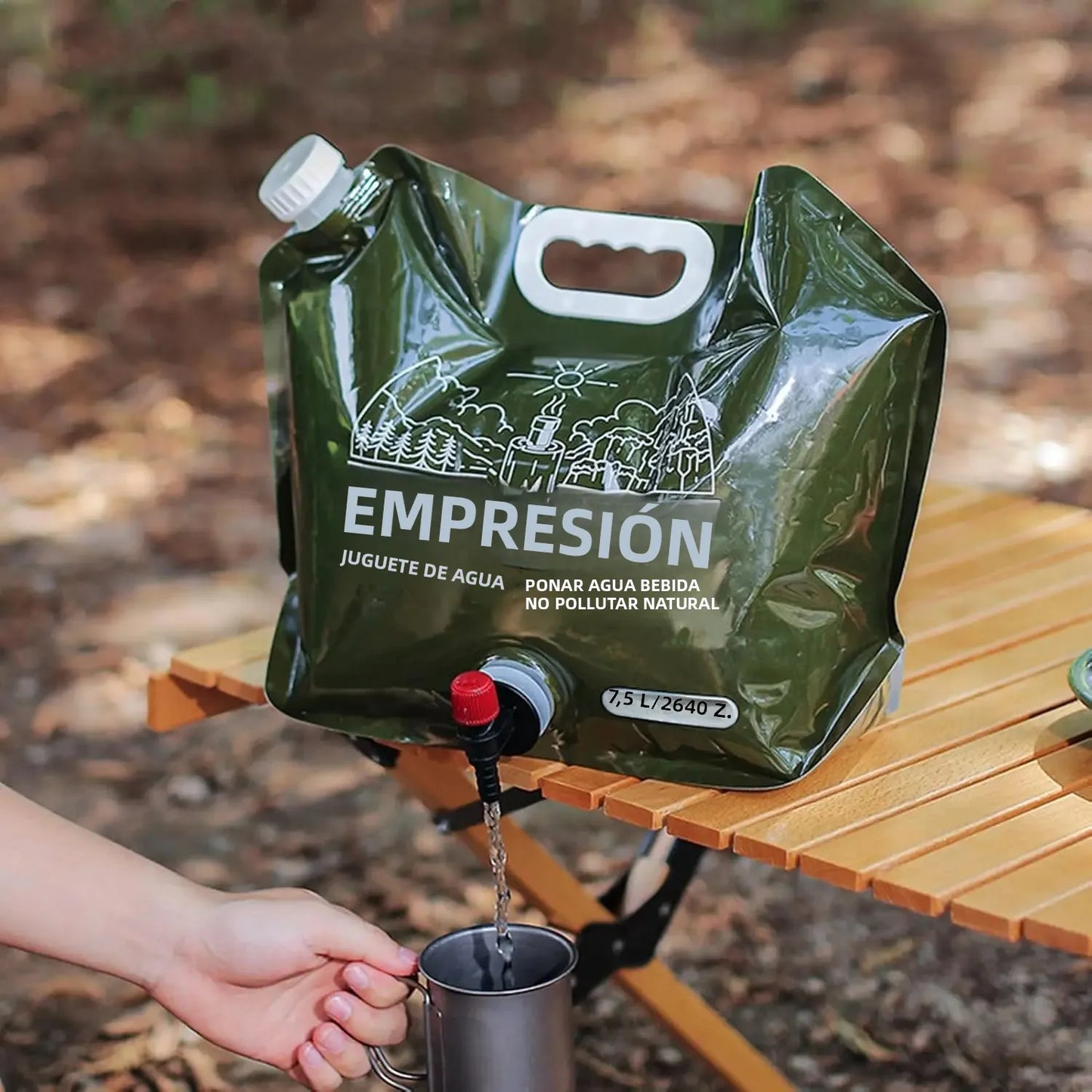 Contenedor de agua portátil de gran capacidad de 7,5 L con espiga y mango para acampar.